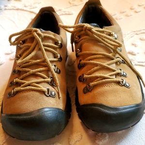 Keen Presidio hicking shoes